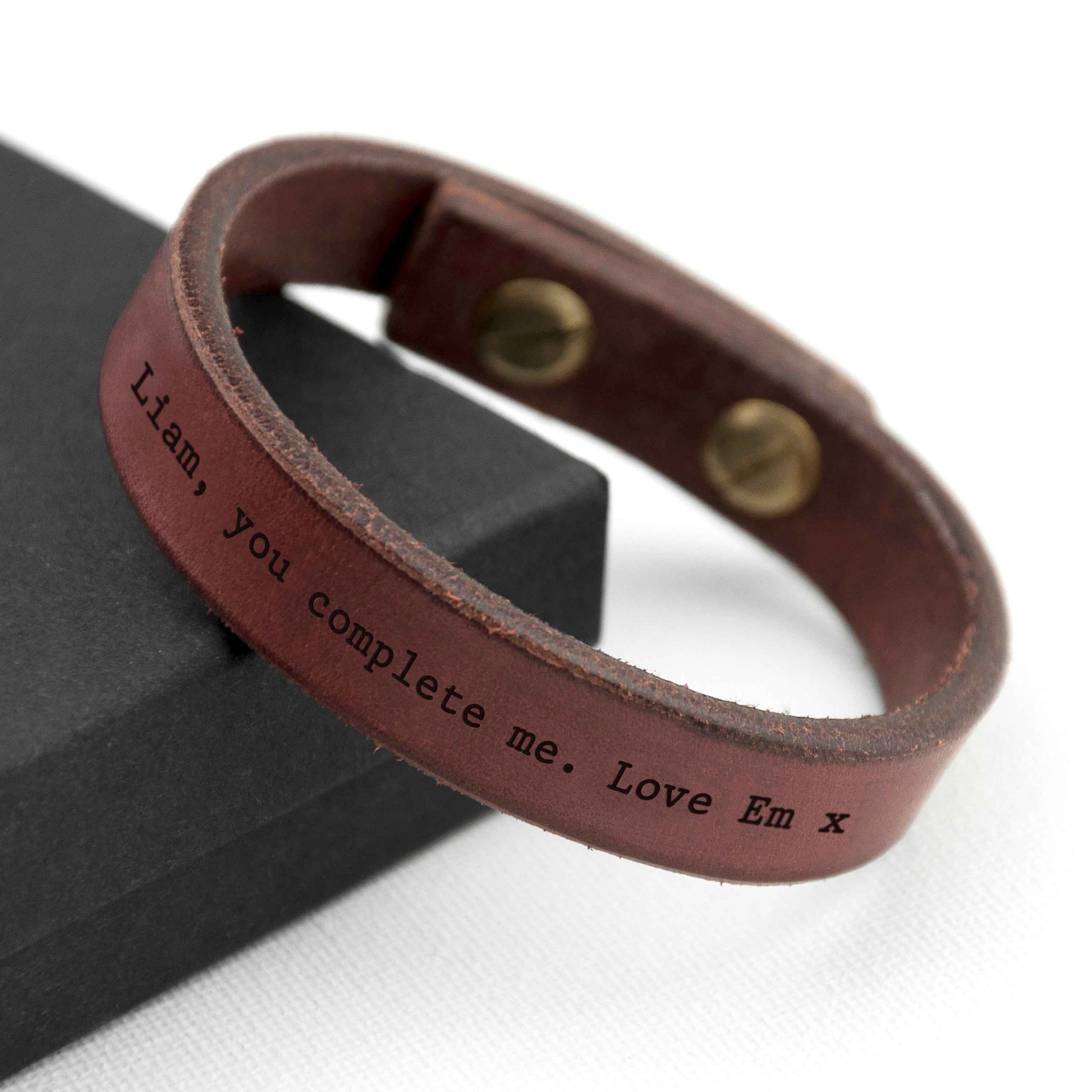 Ardin Men’s Engraved Leather Bracelet – Gift for Him