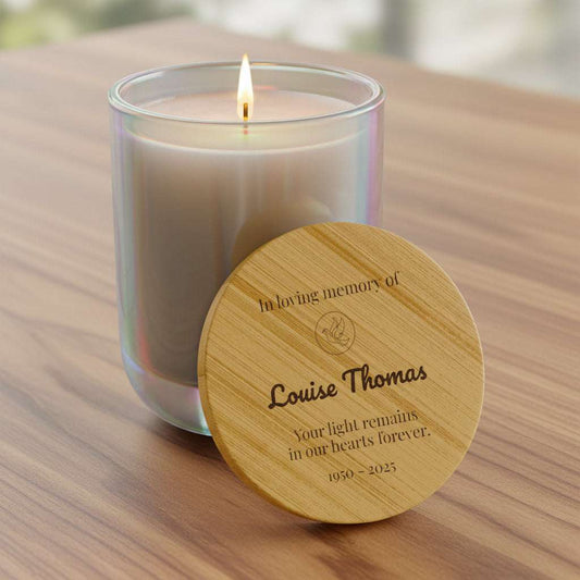 Candle with a wooden lid engraved with a message in memory of custom-name 