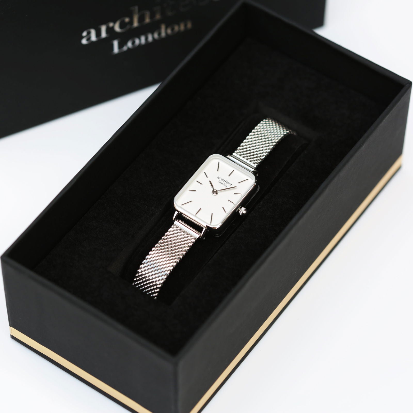 Ladies Architēct Lille Engraved Watch In Cloud Silver - Lovesakes