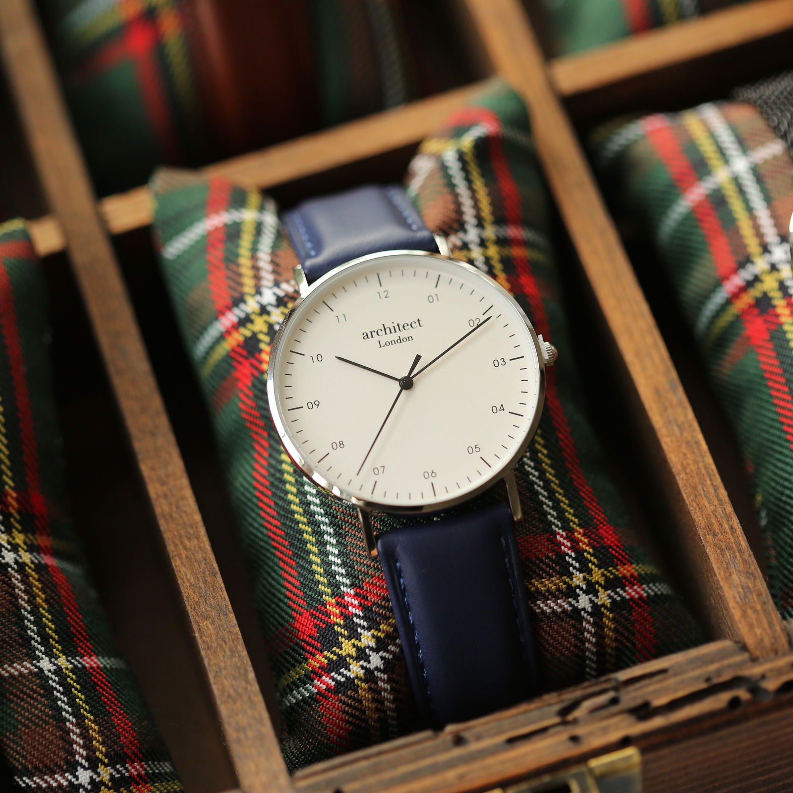 Men's Handwriting Engraved Watch - Architect Zephyr + Admiral Blue - Lovesakes