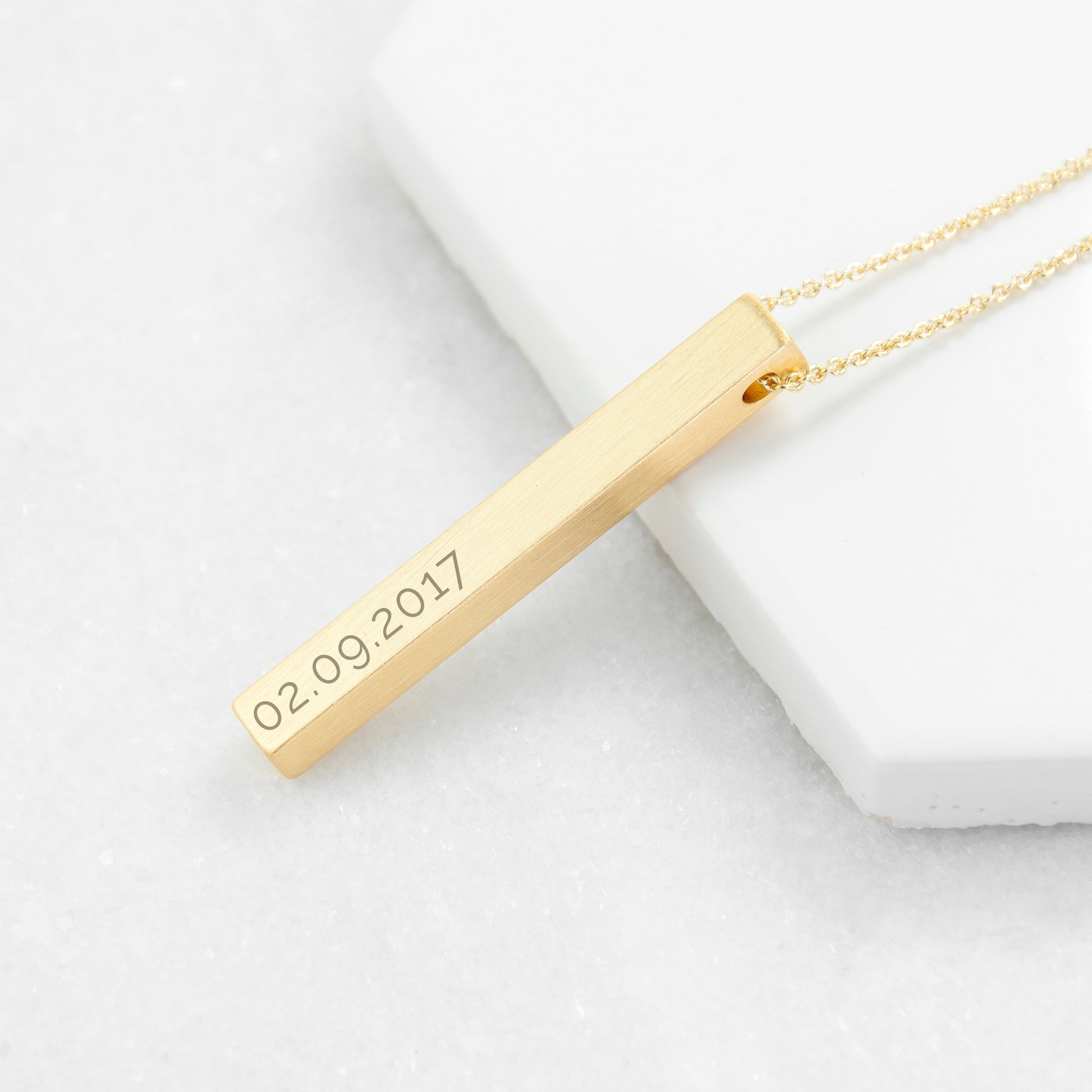 Personalized Matte Vertical Bar Necklace - Lovesakes