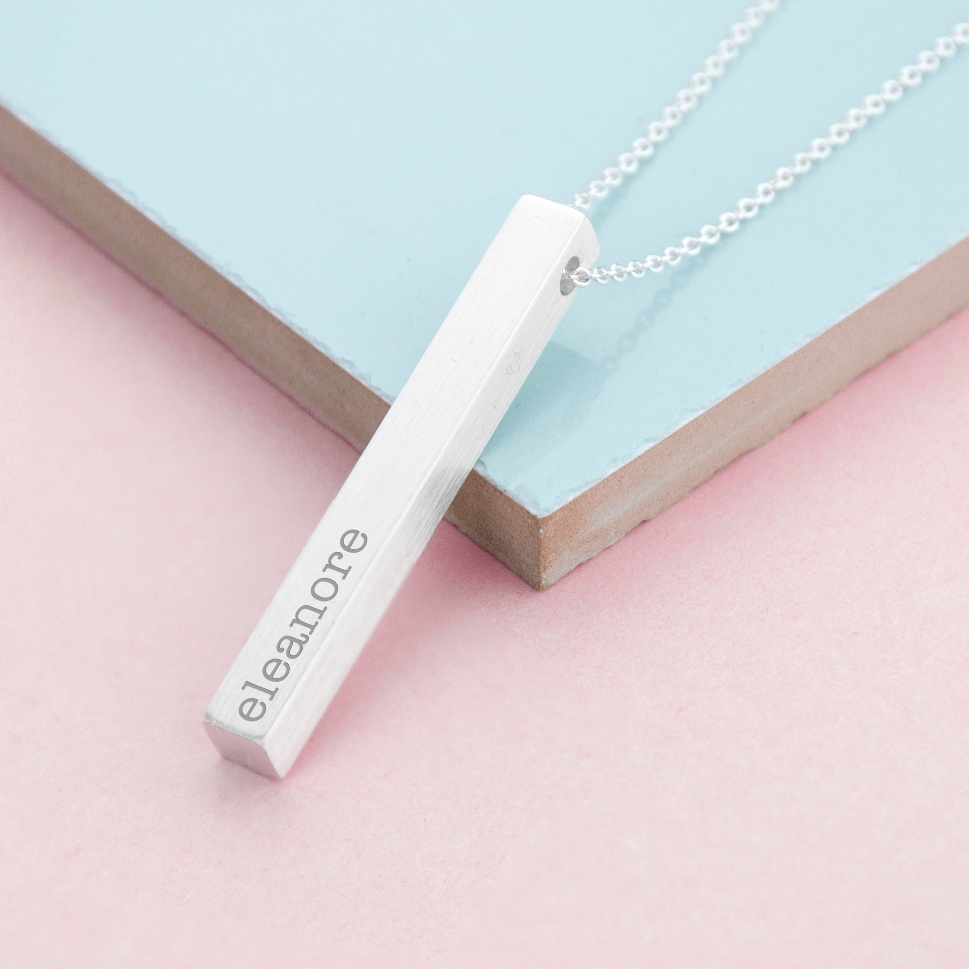 Personalized Matte Vertical Bar Necklace - Lovesakes