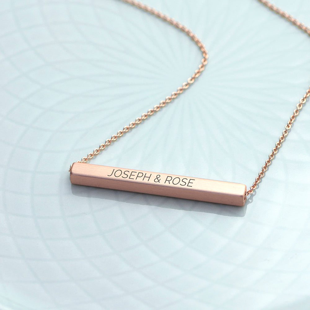 Personalized Horizontal Bar Necklace - Lovesakes