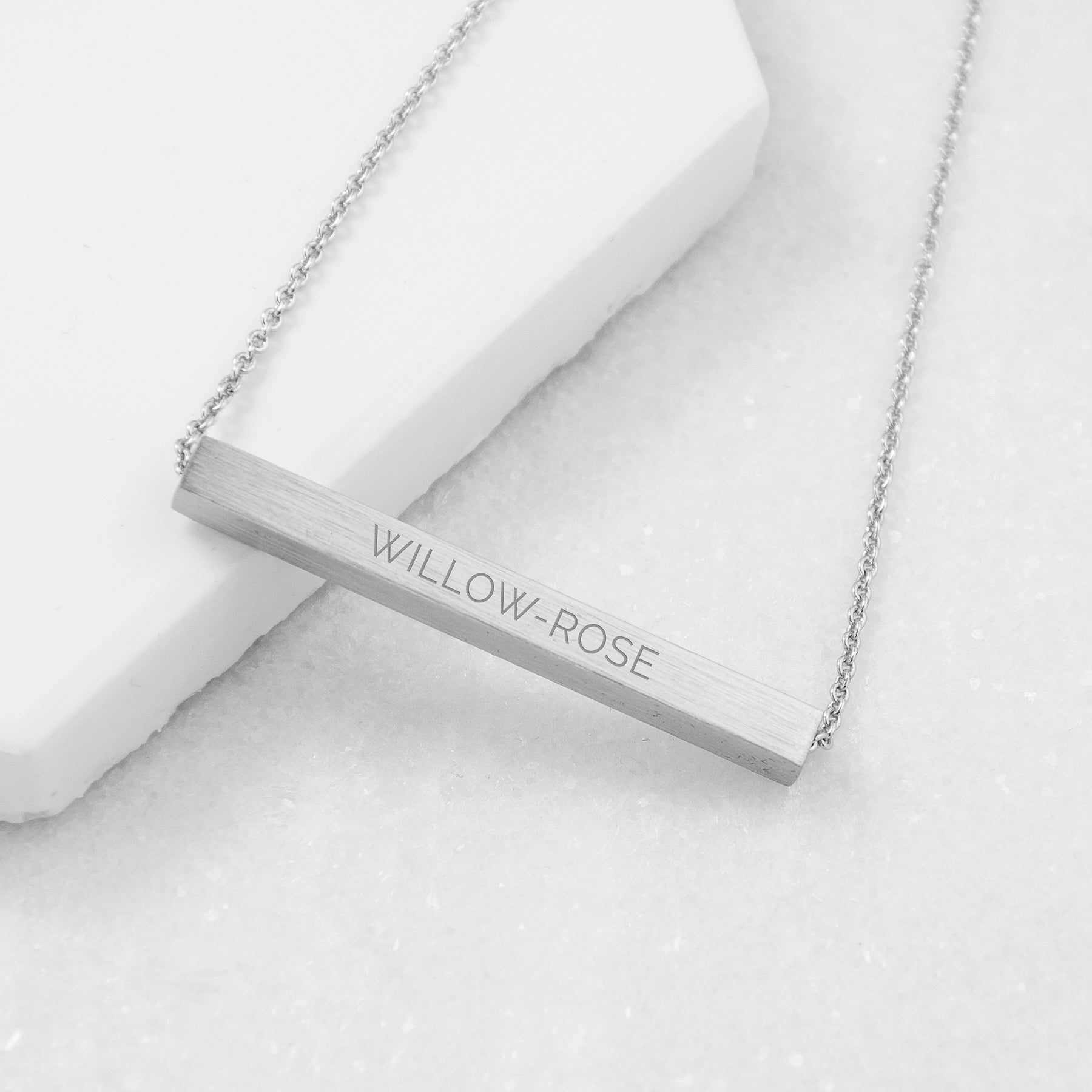 Personalized Horizontal Bar Necklace - Lovesakes