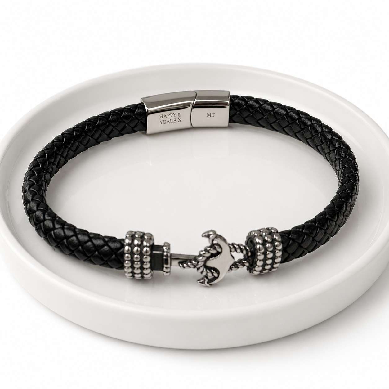 mens-anchor-leather-bracelet