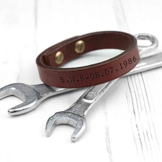 Ardin – Engraved Brown Leather Clasp Bracelet  Men's Bracelets Deeply Engraved