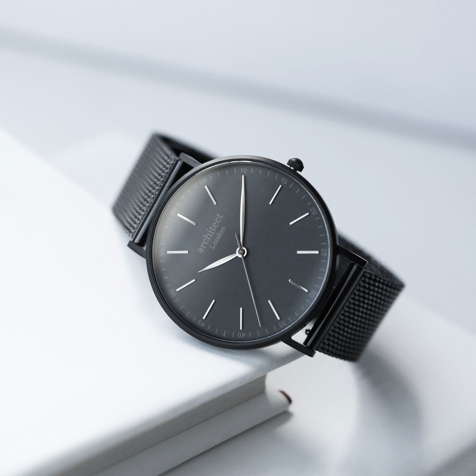 Men's Handwriting Personalized Minimalist Watch - Pitch Black Mesh  Men's Watches Deeply Engraved