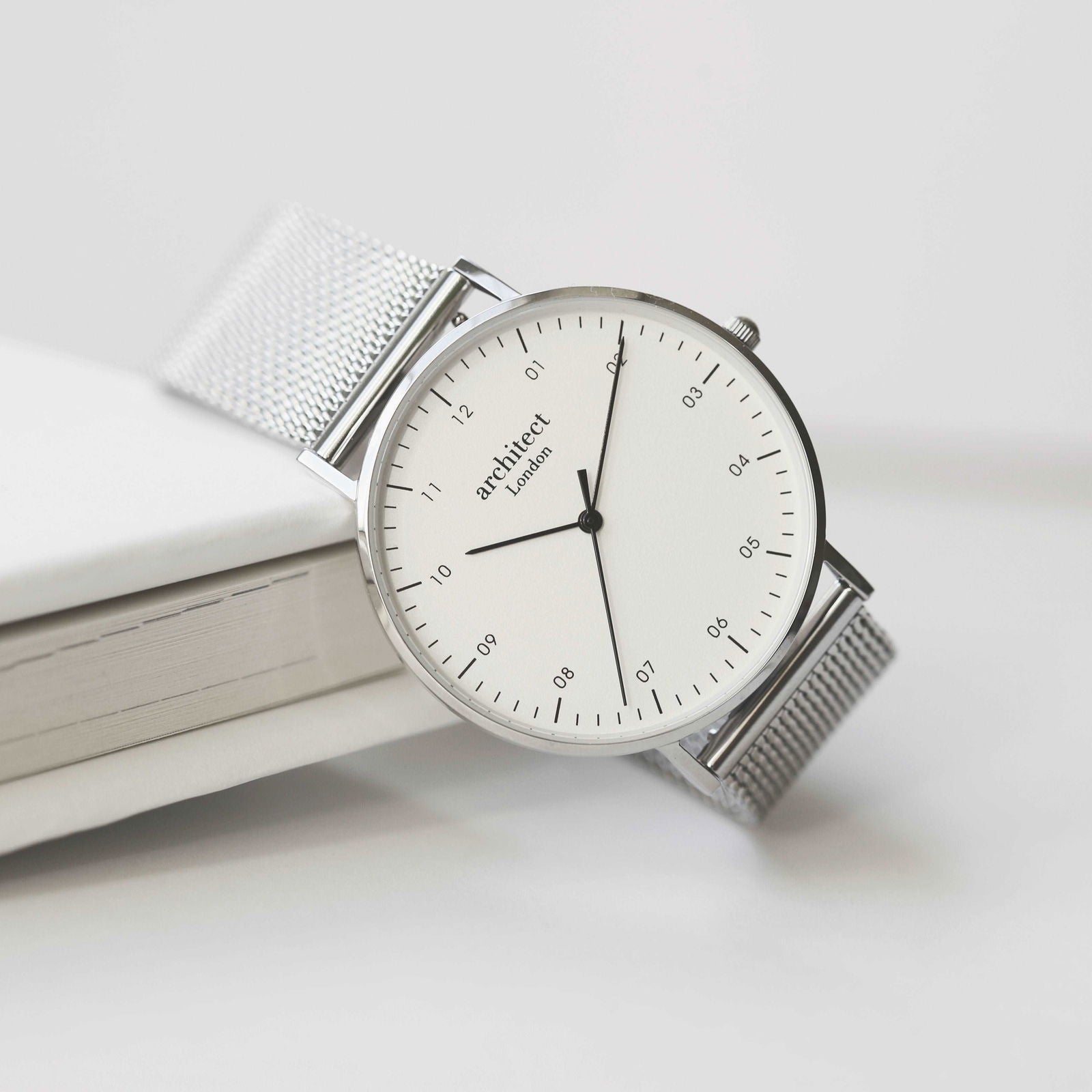 Men's Minimalist Engraved Watch - Steel Silver Mesh  Men's Watches Deeply Engraved