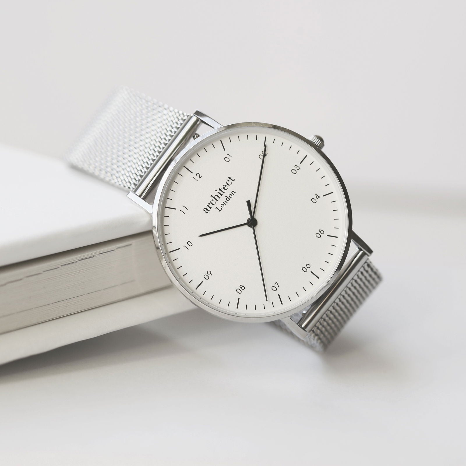 Minimalist Handwriting Engraved Watch – Silver Mesh Strap  Men's Watches Deeply Engraved