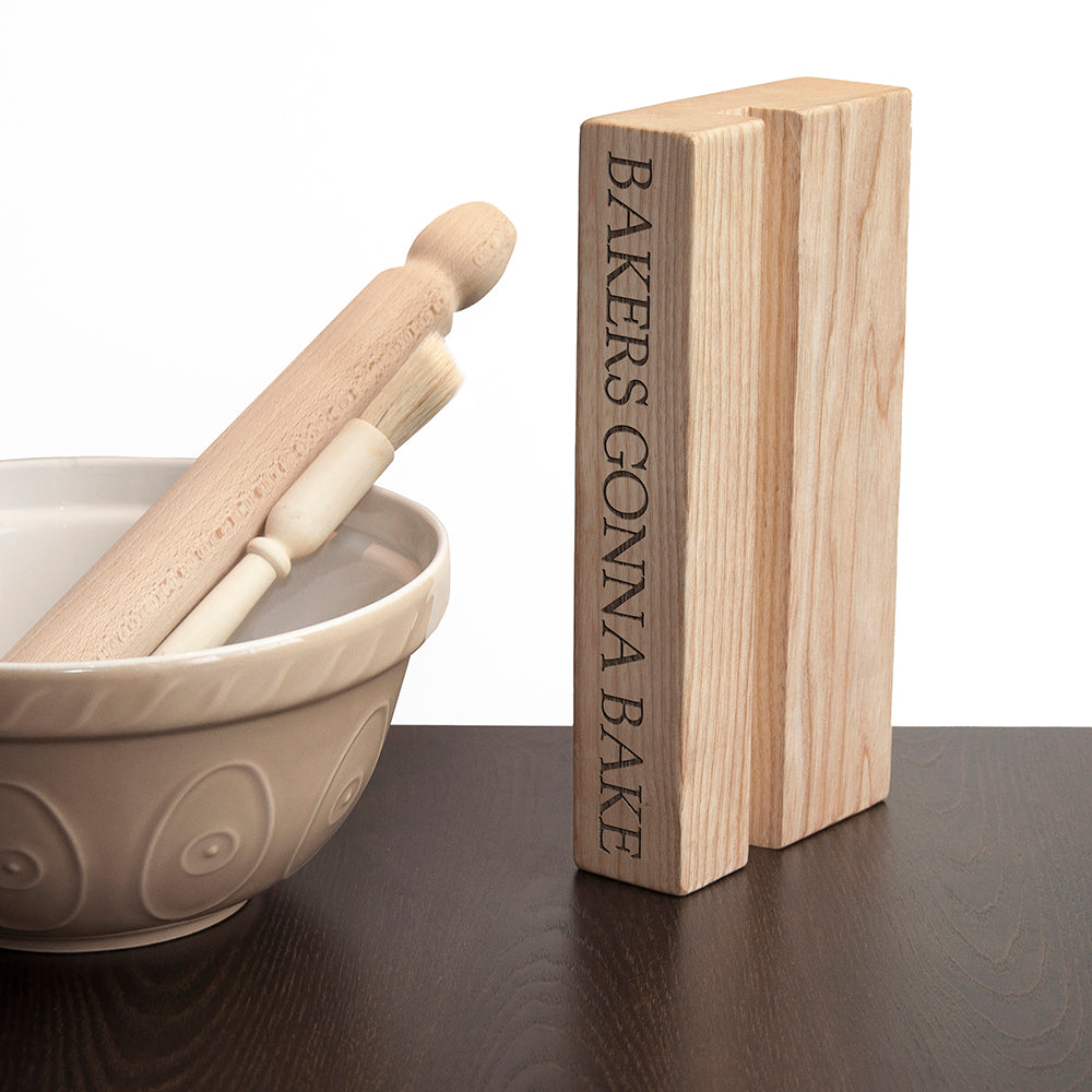 Personalised Oak Single Tablet Holder - Lovesakes