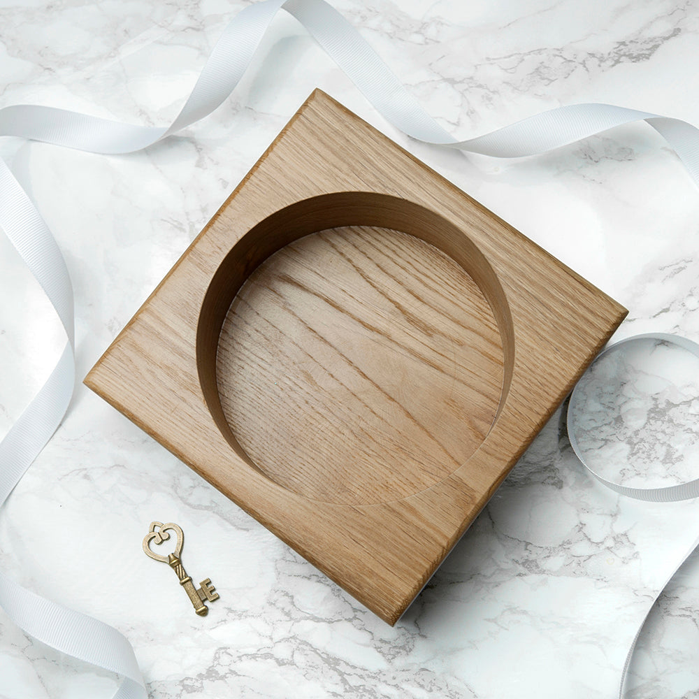 Wooden wine bottle holder with engraved names