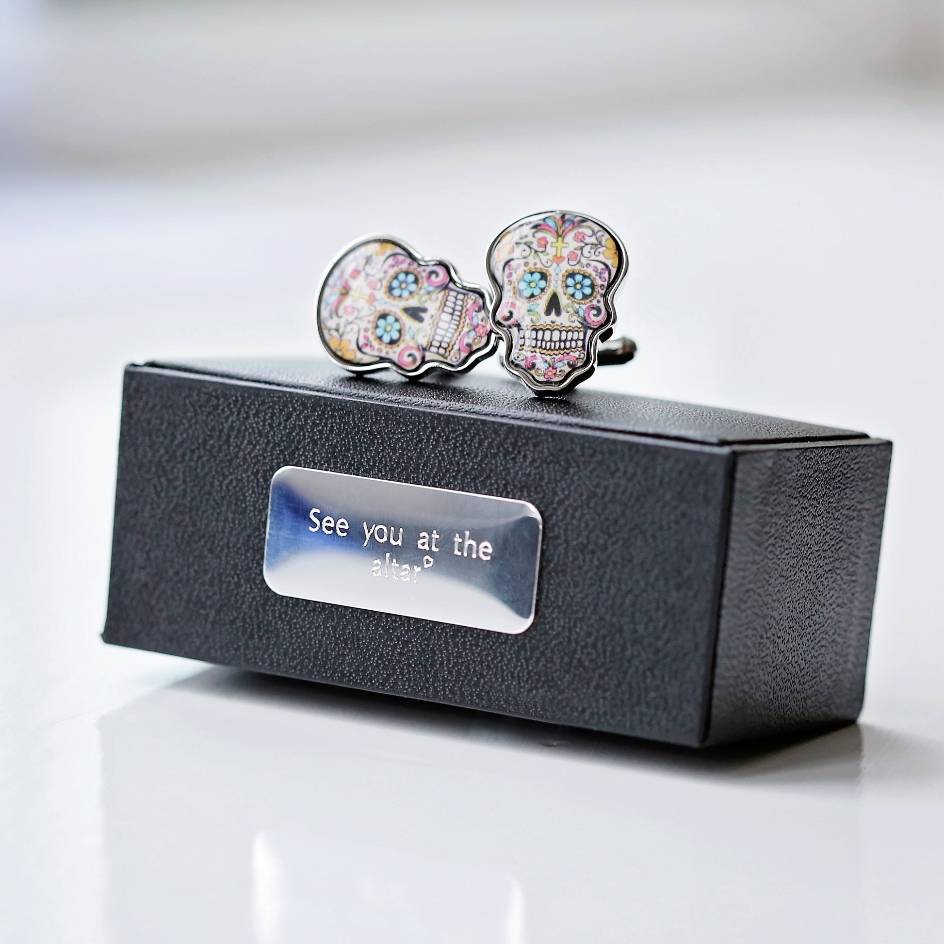 Skull Cufflinks + Engraved Box - Lovesakes